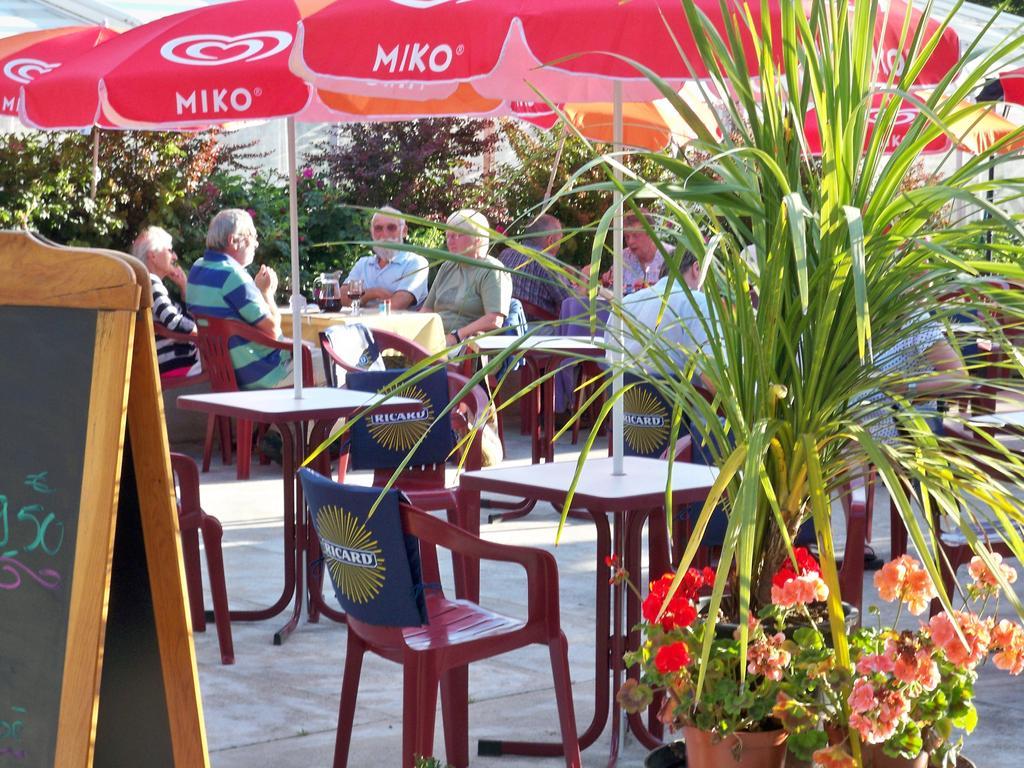 La Grande Tortue Hotel Candé-sur-Beuvron Buitenkant foto